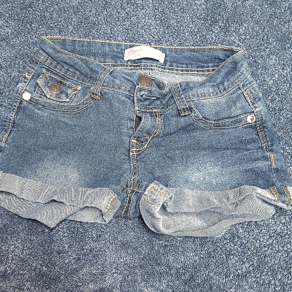 No Boundaries Washed Blue Denim Roll-Cuff Jean Shorts